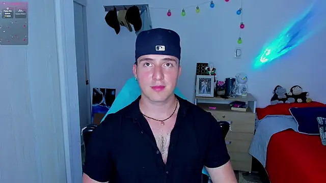 liam oficial02 online show from 01/10/25, 04:33