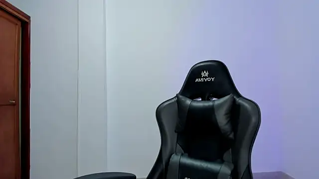 avellanatammy online show from 12/23/25, 01:25