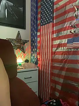 Snapshot of TheDime chatting on 06/25/26, 01:16 TheDime online show from 06/25/26, 01:16