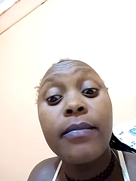 Snapshot of Cute_tamara chatting on 11/10/25, 10:31 Cute tamara online show from 11/10/25, 10:31