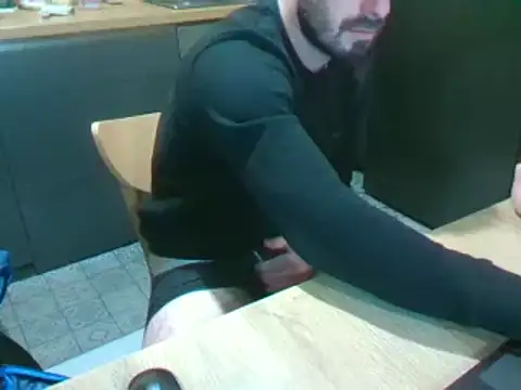 giorgakaci69 online show from 12/19/24, 12:02