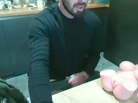 giorgakaci69 online show from 12/30/24, 06:49