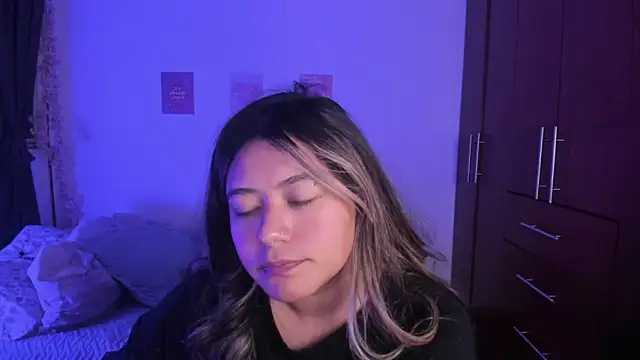 StephaniFox online show from 11/02/25, 02:25