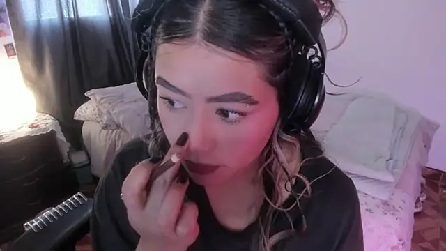 StephaniFox online show from 12/13/25, 07:53