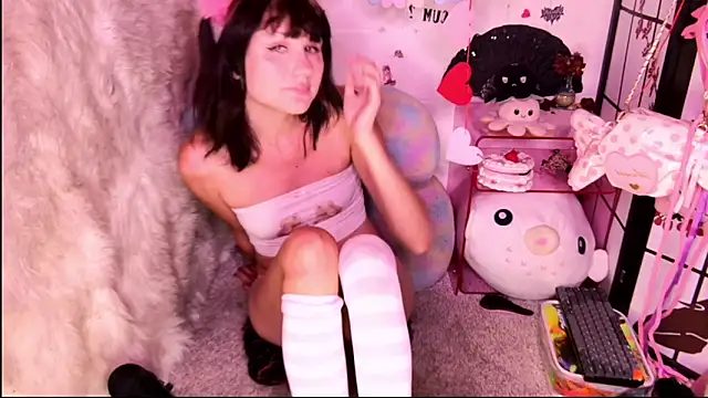 SweetLaumina online show from 04/05/26, 01:14