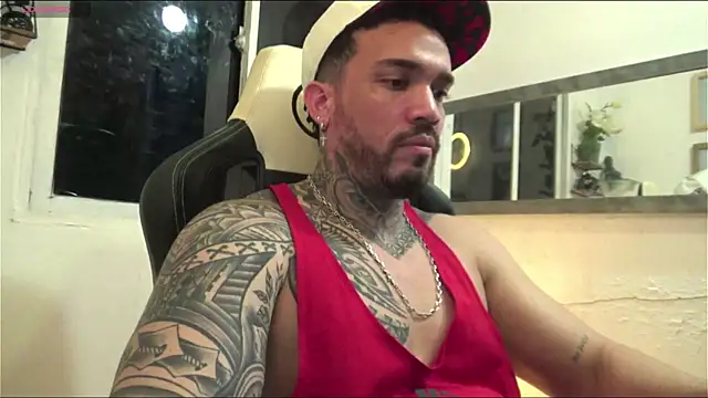 Snapshot of Angel_sex_latin chatting on 12/26/24, 01:51 Angel sex latin online show from 12/26/24, 01:51