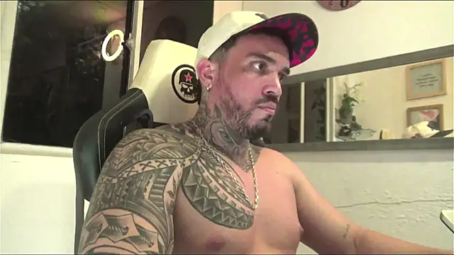 Snapshot of Angel_sex_latin chatting on 12/27/24, 06:03 Angel sex latin online show from 12/27/24, 06:03