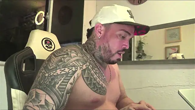 Snapshot of Angel_sex_latin chatting on 12/27/24, 09:06 Angel sex latin online show from 12/27/24, 09:06