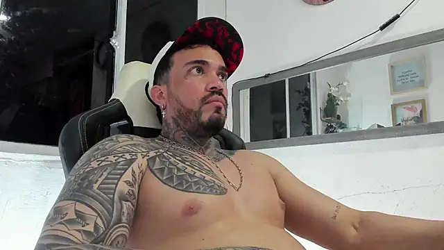 Snapshot of Angel_sex_latin chatting on 12/30/24, 07:15 Angel sex latin online show from 12/30/24, 07:15