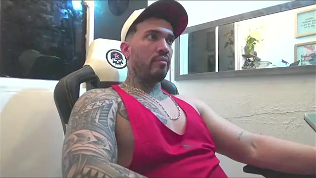 Snapshot of Angel_sex_latin chatting on 01/07/25, 02:53 Angel sex latin online show from 01/07/25, 02:53