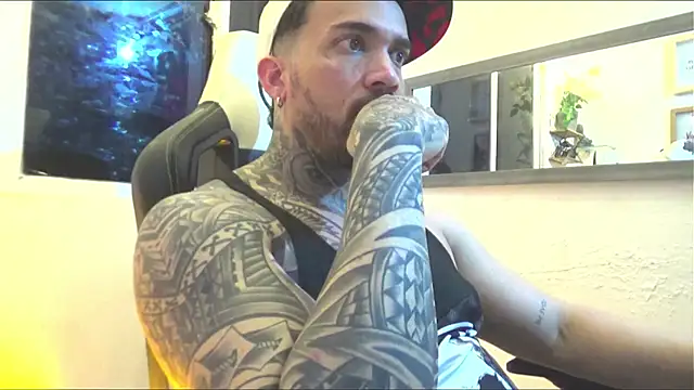 Snapshot of Angel_sex_latin chatting on 01/09/25, 08:24 Angel sex latin online show from 01/09/25, 08:24