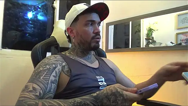 Snapshot of Angel_sex_latin chatting on 01/11/25, 03:13 Angel sex latin online show from 01/11/25, 03:13