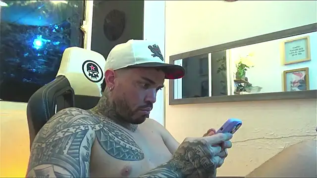 Snapshot of Angel_sex_latin chatting on 01/19/25, 12:28 Angel sex latin online show from 01/19/25, 12:28