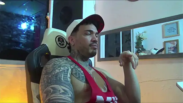 Snapshot of Angel_sex_latin chatting on 01/23/25, 07:11 Angel sex latin online show from 01/23/25, 07:11