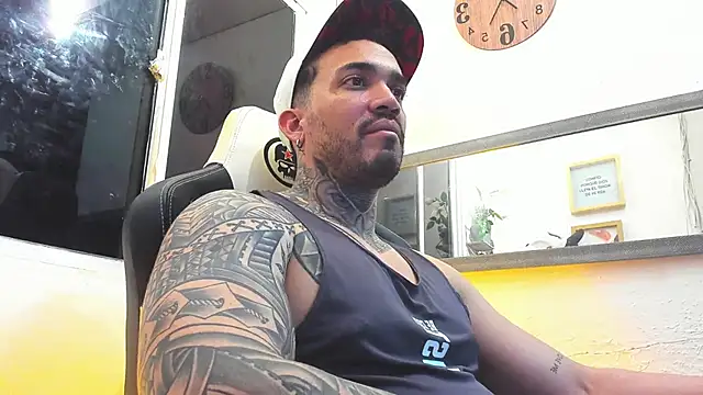 Snapshot of Angel_sex_latin chatting on 02/03/25, 07:29 Angel sex latin online show from 02/03/25, 07:29