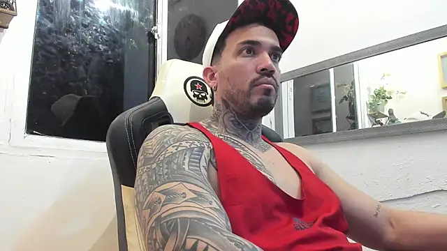 Snapshot of Angel_sex_latin chatting on 02/10/25, 08:20 Angel sex latin online show from 02/10/25, 08:20