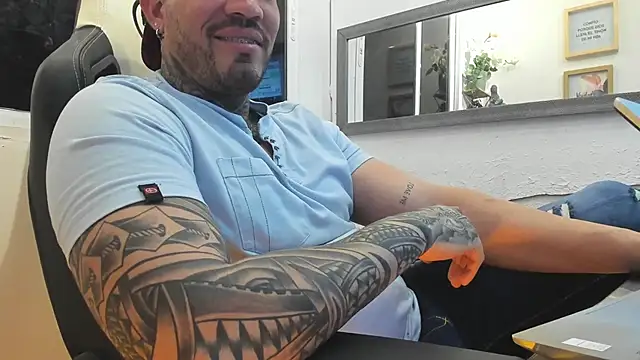 Snapshot of Angel_sex_latin chatting on 02/13/25, 06:52 Angel sex latin online show from 02/13/25, 06:52