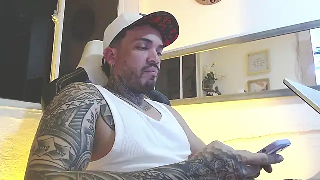 Snapshot of Angel_sex_latin chatting on 03/08/25, 05:59 Angel sex latin online show from 03/08/25, 05:59