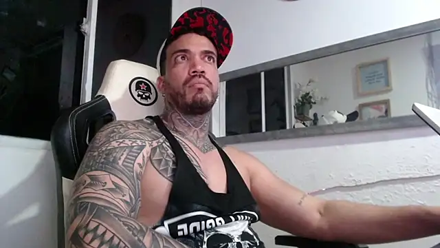 Snapshot of Angel_sex_latin chatting on 03/12/25, 07:35 Angel sex latin online show from 03/12/25, 07:35