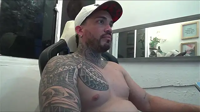 Snapshot of Angel_sex_latin chatting on 03/23/25, 04:27 Angel sex latin online show from 03/23/25, 04:27