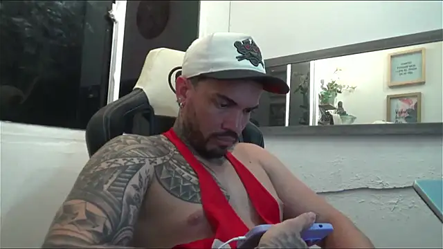 Snapshot of Angel_sex_latin chatting on 03/23/25, 07:31 Angel sex latin online show from 03/23/25, 07:31