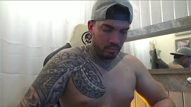 Snapshot of Angel_sex_latin chatting on 10/03/25, 04:42 Angel sex latin online show from 10/03/25, 04:42