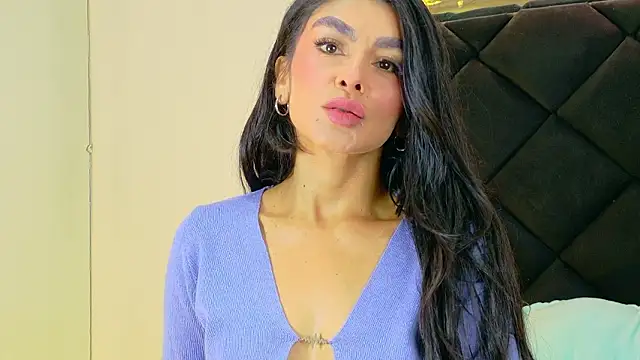 Holly Brensonexx  online show from 02/24/26, 12:47