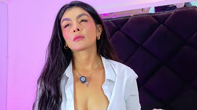 Snapshot of Holly_Brensonexx_ chatting on 03/11/26, 12:33 Holly Brensonexx online show from 03/11/26, 12:33