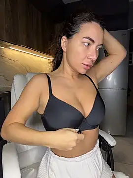 Melisa Ester online show from 11/01/25, 07:27