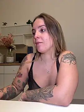 LiliMorganxxx online show from 12/01/25, 02:05