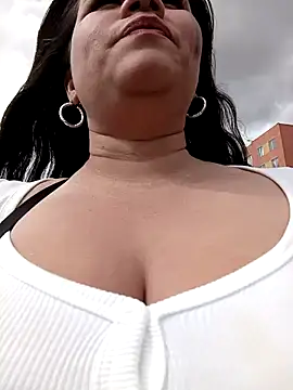 Julieta-tits online show from 12/19/24, 07:29