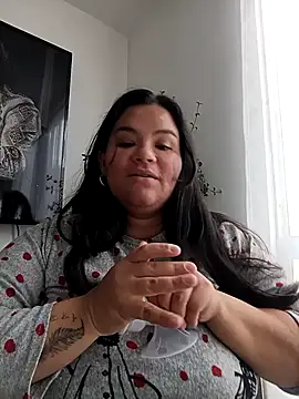 Julieta-tits online show from 02/16/26, 01:40