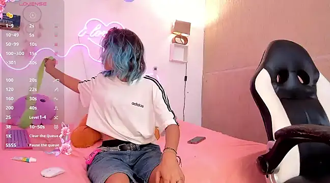 lilith horny online show from 02/19/25, 04:00