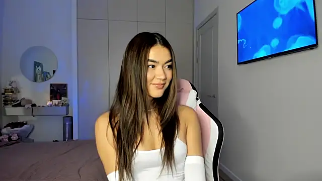 Shineel online show from 02/17/26, 01:29