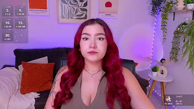 ViolettCastel online show from 05/19/26, 08:04