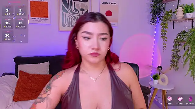 ViolettCastel online show from 05/20/26, 08:04