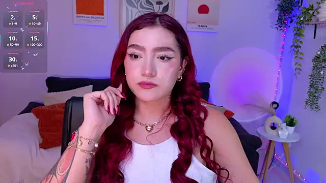 ViolettCastel online show from 07/07/26, 12:02