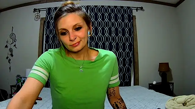 Snapshot of ZeelaXoXo chatting on 02/02/25, 06:37 ZeelaXoXo online show from 02/02/25, 06:37