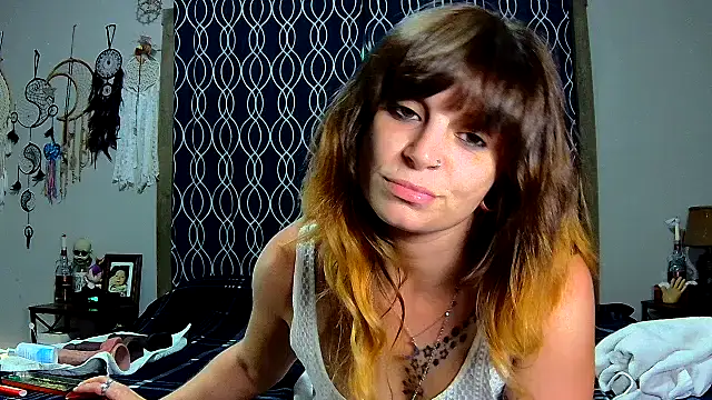 Snapshot of ZeelaXoXo chatting on 10/10/25, 04:44 ZeelaXoXo online show from 10/10/25, 04:44