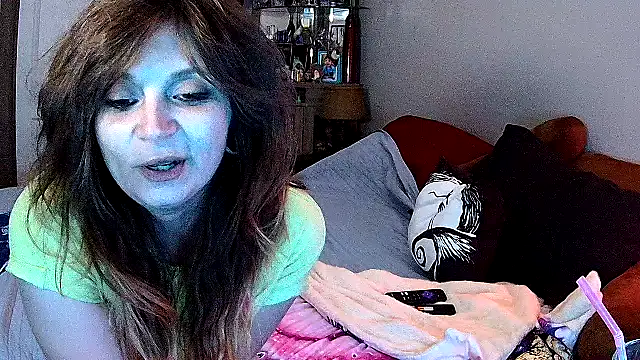 Snapshot of ZeelaXoXo chatting on 01/14/26, 05:24 ZeelaXoXo online show from 01/14/26, 05:24