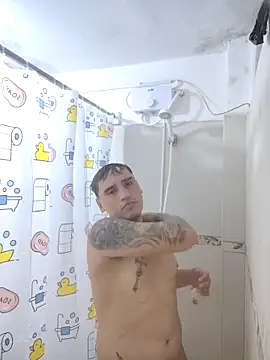 Snapshot of Rolblue chatting on 09/15/25, 04:56 Rolblue online show from 09/15/25, 04:56