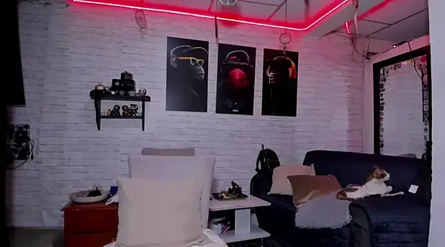 Snapshot of Kimmymadison- chatting on 01/19/25, 05:26 Kimmymadison- online show from 01/19/25, 05:26