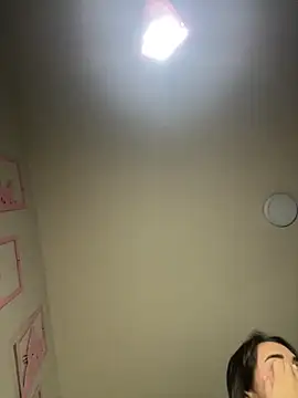 Snapshot of Kimmymadison- chatting on 11/13/25, 09:03 Kimmymadison- online show from 11/13/25, 09:03