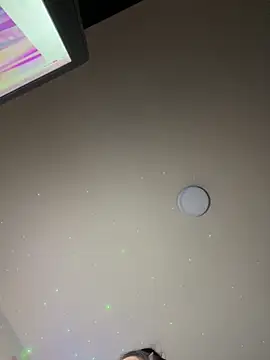 Snapshot of Kimmymadison- chatting on 11/27/25, 08:44 Kimmymadison- online show from 11/27/25, 08:44