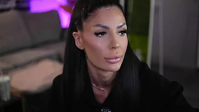 RaquelleVon online show from 04/10/26, 08:41