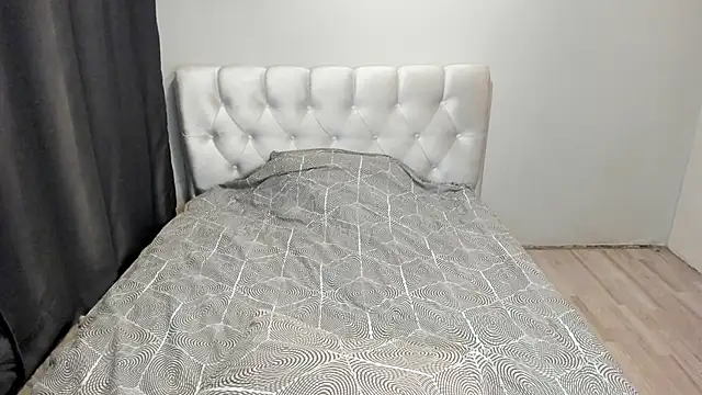 Snapshot of MatildaMommy chatting on 01/15/25, 04:25 MatildaMommy online show from 01/15/25, 04:25