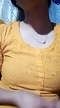 Snapshot of Aruyeshi- chatting on 02/28/25, 12:52 Aruyeshi- online show from 02/28/25, 12:52