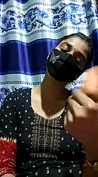 Snapshot of Aruyeshi- chatting on 03/17/25, 02:45 Aruyeshi- online show from 03/17/25, 02:45