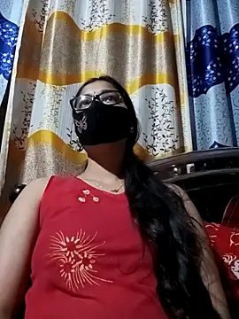 Snapshot of Aruyeshi- chatting on 03/22/25, 10:06 Aruyeshi- online show from 03/22/25, 10:06