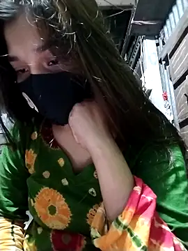 Snapshot of Aruyeshi- chatting on 09/15/25, 12:49 Aruyeshi- online show from 09/15/25, 12:49